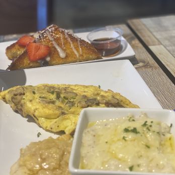 Gochas Breakfast Bar | Cascade - Wine Bars Near Me - Atlanta, Georgia