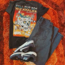 6th St Secondhand - Band T shirts and Wide Leg Jeans