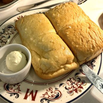 Maggiano's - Italian Near Me - Las Vegas, Nevada