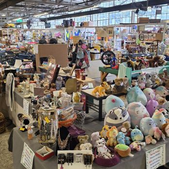 Fensty's Indoor Flea Market - Huge variety! Old and new stuff - Used, Vintage & Consignment Near Me - Bally, Pennsylvania
