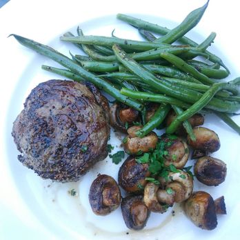 Earls Kitchen + Bar - Steak with Mushrooms and Green Beans - Canadian (New) Near Me - Richmond, British Columbia Earls Kitchen + Bar - Steak with Mushrooms and Green Beans - Canadian (New) Near Me - Richmond, British Columbia