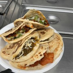 Las Tres Marias - Gorditas mixtas
