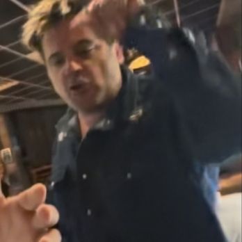 Dellepiane - All he cared for was us paying and getting out. He didn't once apologize for anything. - Burgers Near Me - Sedona, Arizona Dellepiane - All he cared for was us paying and getting out. He didn't once apologize for anything. - Burgers Near Me - Sedona, Arizona