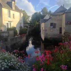 Hôtel Reine Mathilde - Behind the hotel