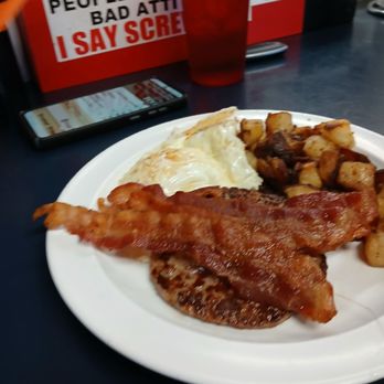 Harold's Diner - Diners Near Me - Hilton Head Island, South Carolina