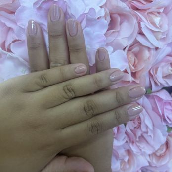 Eagle Nails Salon - Color: Piglet DD175 Shape: Round - Nail Salons Near Me - Kaneohe, Hawaii