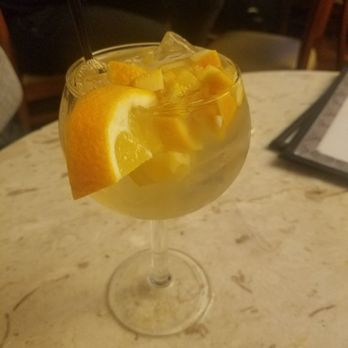 Ceres Cafe - White Sangria - EXCELLENT!!! - American Near Me - Chicago, Illinois