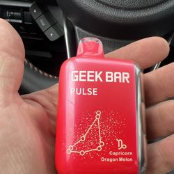 Smoker's Outlet - Geek Bar