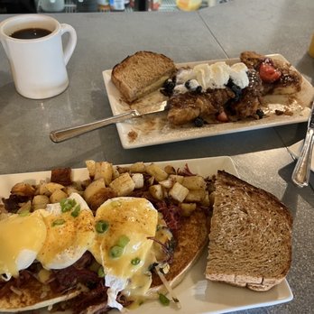 Hangar 12 - Irish Benedict & crystal cloud French toast - Breakfast & Brunch Near Me - Mansfield, Massachusetts Hangar 12 - Irish Benedict & crystal cloud French toast - Breakfast & Brunch Near Me - Mansfield, Massachusetts