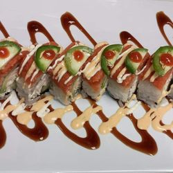 Queen Sushi & Asian Cuisine - Dragon Chili Roll