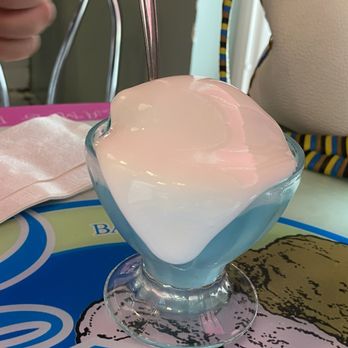 Dewar's Candy Shop - Large Sundae - Candy Stores Near Me - Bakersfield, California