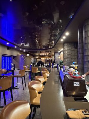 Tanka Modern Asian Cuisine & 川渝印象 by null