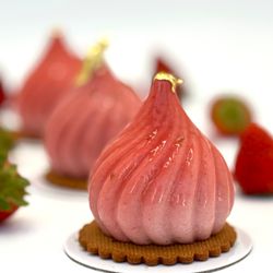 Maison Alyzée - Discover the newest jewel in our collection--Strawberry Bliss (Zemlyanika Glava). A poetic balance of textures and bright, seasonal flavors,