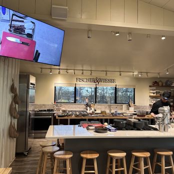 Das Peach Haus - Cooking room - Specialty Food Near Me - Fredericksburg, Texas