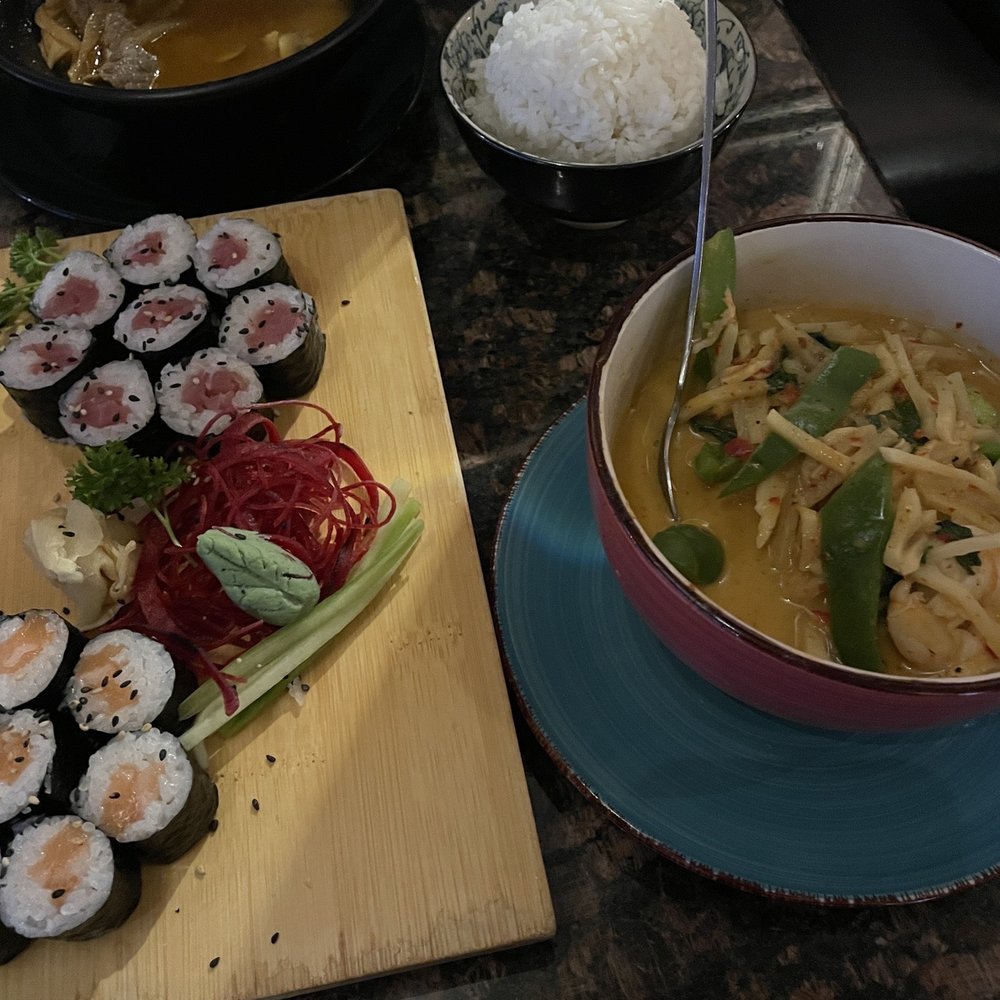 Tekka Maki, Sake Maki, Red Curry Tekka Maki, Sake Maki, Red Curry