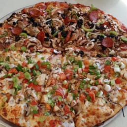 Chicken and Garlic Gourmet Pizza Chicken and Garlic Gourmet Pizza