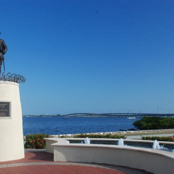 Gilchrist Park - Ponce de Leon memorial fountain - Parks Near Me - Punta Gorda, Florida