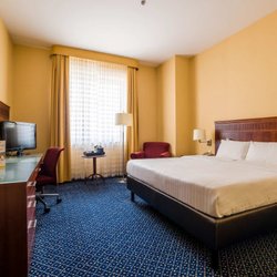 Courtyard by Marriott Warsaw Airport