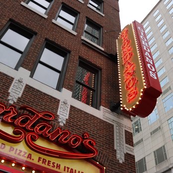 Giordano's - Pizza Near Me - Chicago, Illinois