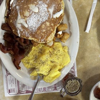 FOUR ACES DINER - Updated September 2025 - 543 Photos & 426 Reviews