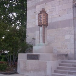 Lake Shore Drive Synagogue