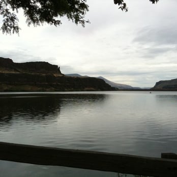 Horsethief Lake State Park - Horsethief Lake. Columbia river gorge. - Lakes Near Me - Dallesport, Washington Horsethief Lake State Park - Horsethief Lake. Columbia river gorge. - Lakes Near Me - Dallesport, Washington