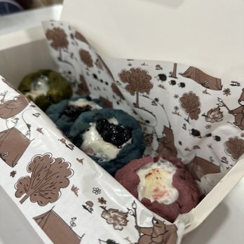Somemore LA - S'mores cookies. Blueberry matcha and sweet potato - Desserts Near Me - Los Angeles, California