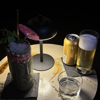 Good Neighbor Bar - Lounges Near Me - Altadena, California