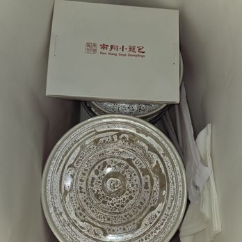 Nan Xiang Soup Dumplings - Flushing - Precise packaging, nothing moves during travel - Shanghainese Near Me - Flushing, New York