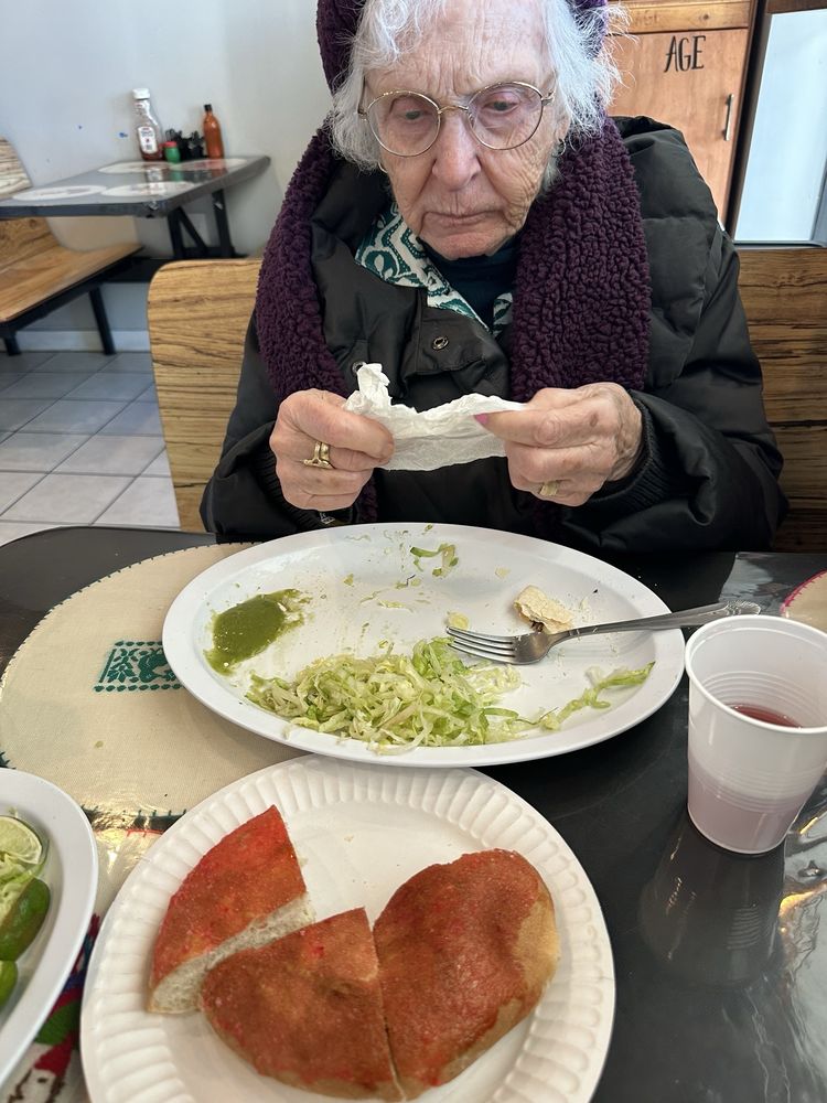 Los Amigos Pizzeria & Mexican Food