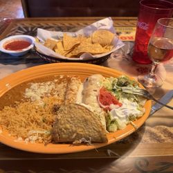 El Rodeo - Combo with added chicken enchilada