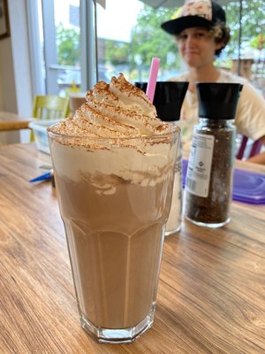 Le French Café by null