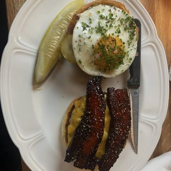 Au Cheval - Single Cheeseburger Thick Cut Peppered Bacon - Bars Near Me - Chicago, Illinois