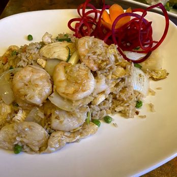 Thai Bella - Traditional fried rice with shrimp and chicken. - Thai Near Me - Moab, Utah Thai Bella - Traditional fried rice with shrimp and chicken. - Thai Near Me - Moab, Utah