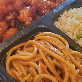 China Bros - Orange Chicken lunch special - Chinese Near Me - Menifee, California China Bros - Orange Chicken lunch special - Chinese Near Me - Menifee, California