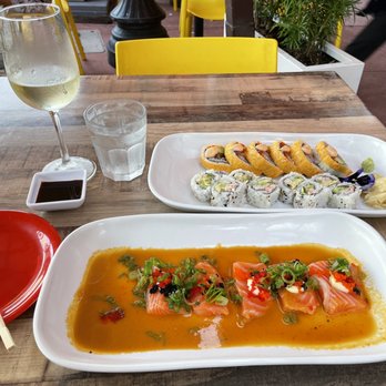 Moshi Moshi - Sushi Bars Near Me - Miami Beach, Florida