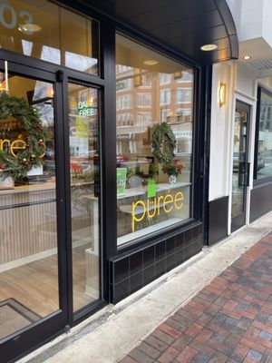 Puree Artisan Juice Bar by null