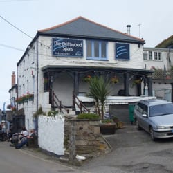Driftwood Spars Hotel
