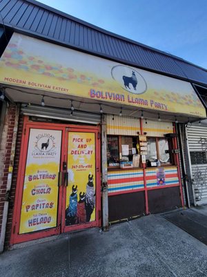 Bolivian Llama Party (Queens) by null