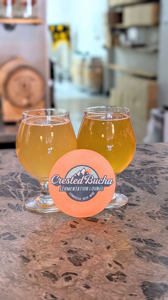 Social spots from Crested Bucha
