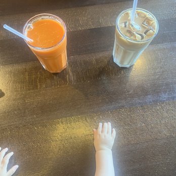 Cafe Fresco - Ice coffee and cleansing juice - Breakfast & Brunch Near Me - Los Angeles, California