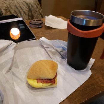Starbucks - Coffee & Tea Near Me - Indianapolis, Indiana