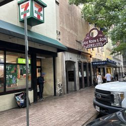 7-Eleven