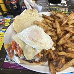 Top Notch Diner - Pepper burger add OE egg and bacon. Pepperjack and blue cheese.