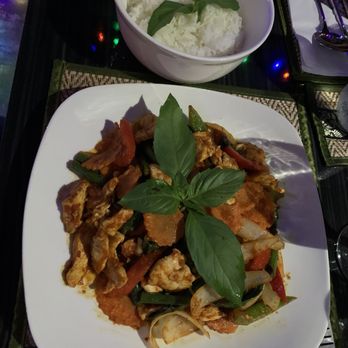 Lucky Elephant Cafe - Chicken Thai Basil - Laotian Near Me - Washington Township, New Jersey