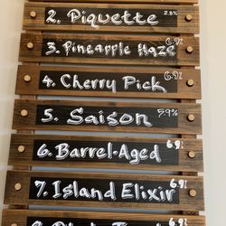 Greenbank Cidery Tasting Room - 8 different ciders on tap