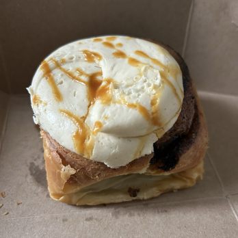 Tall Poppy - monthly cinnamon roll - Bakeries Near Me - New York, New York Tall Poppy - monthly cinnamon roll - Bakeries Near Me - New York, New York