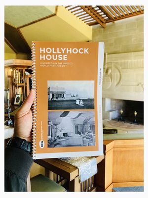 Hollyhock House by null
