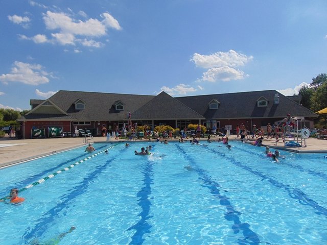 Hawthorn Woods Aquatic Center Logo