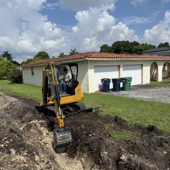 STONES THROW - Updated December 2025 - 14 Photos - Miami, Florida